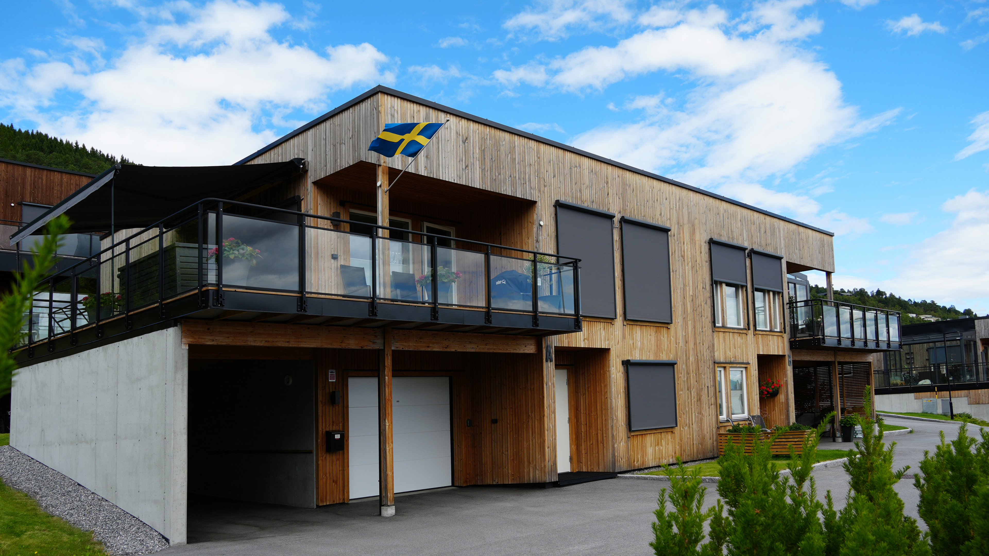 Wallner Solskydd Terrassmarkis Zip Screeen Garageport Sverige Spara 40 Prosent