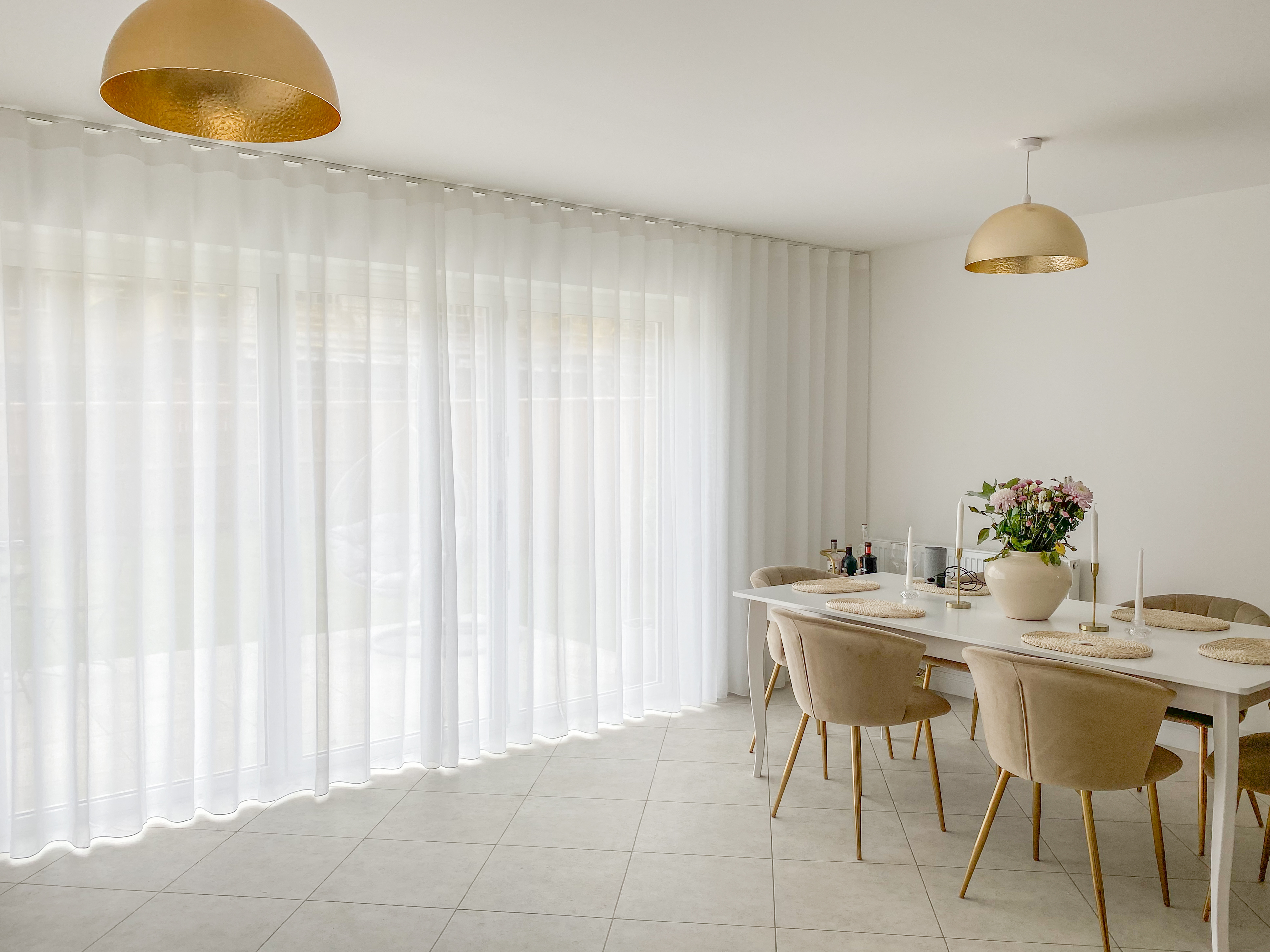 HIL 2021 UGC 452 DINING ROOM VOILES WAVE HEADER WHITE